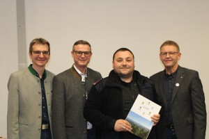 Regionalbudget 2024, FFW Sankt Oswald e.V. - Anschaffung eines Verkaufsanhängers